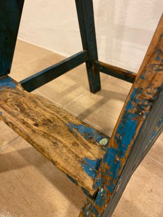 Escalera Antigua Madera Azul