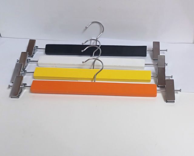 Perchas de Madera con Pinzas (4 pz)