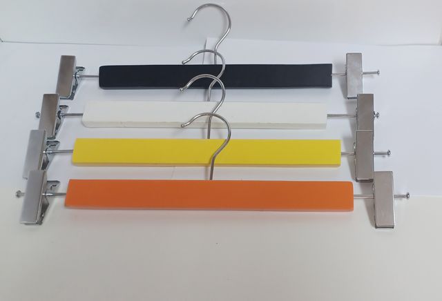 Perchas de Madera con Pinzas (4 pz)