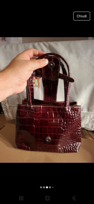 Borsa similpelle effetto coccodrillo bordeaux