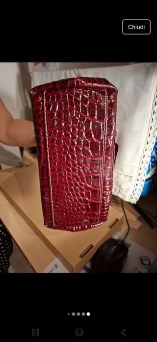Borsa similpelle effetto coccodrillo bordeaux