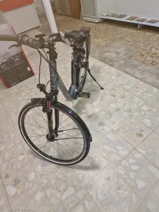 Bicicleta con pantalla digital