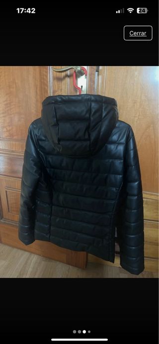 Chaqueta efecto piel negra