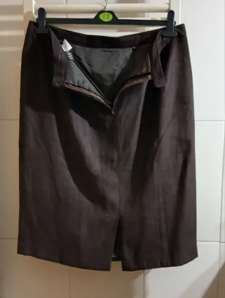 Falda marrón elegante