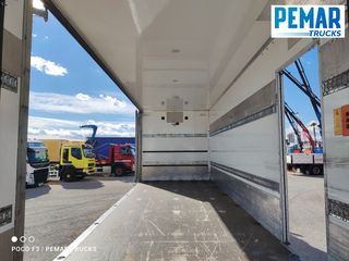 SCANIA P 450 6X2 CAJA CERRADA