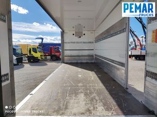 SCANIA P 450 6X2 CAJA CERRADA