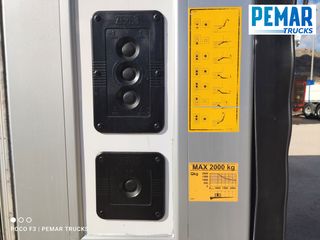 SCANIA P 450 6X2 CAJA CERRADA