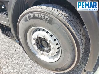 SCANIA P 450 6X2 CAJA CERRADA