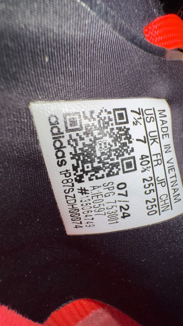 Botas de fútbol Adidas rojas y negras f50