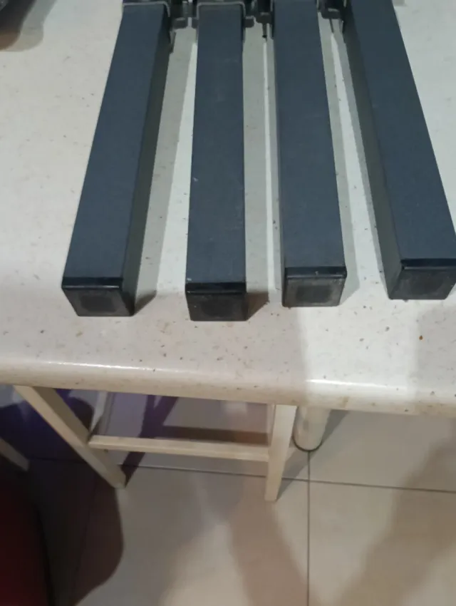 Juego 4 Patas Cama Metal Gris