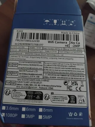 Cámara de seguridad blanca