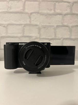 Sony ZV-E10 + Trípode + Batería Enchufable
