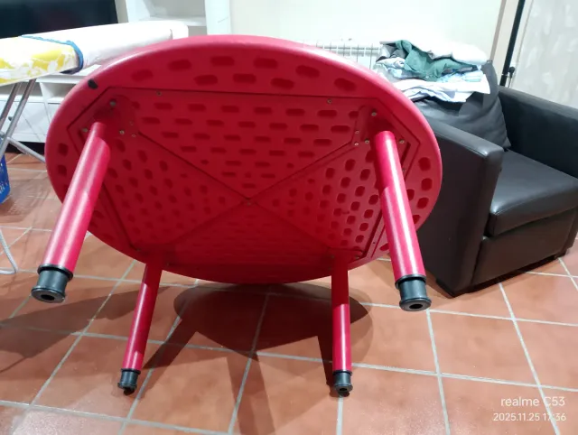 Mesa redonda infantil rosa 114x50