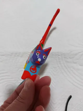 Soportes para anillos de gato y Torre Eiffel