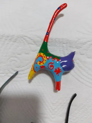 Soportes para anillos de gato y Torre Eiffel