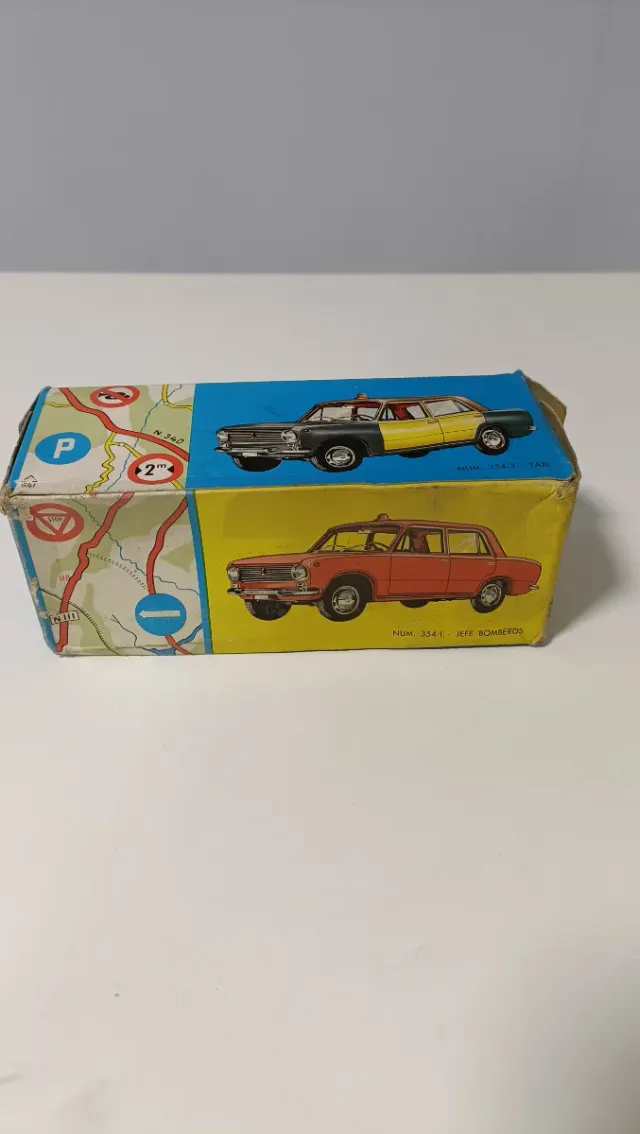 Seat 124 de Gozan con caja.