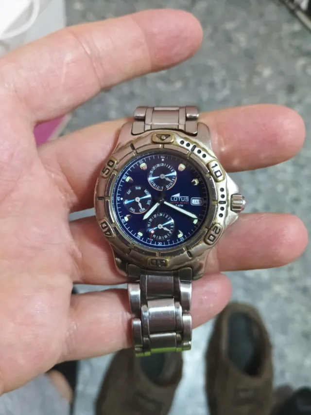 Reloj Lotus 15108 falta la pila