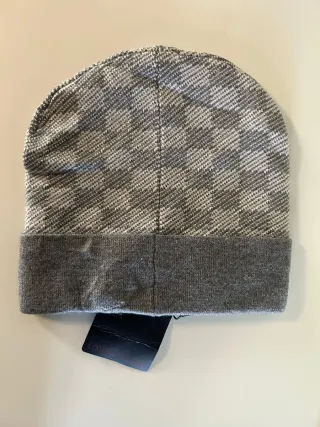 Cappellino Grigio Invernale