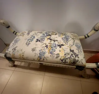 Banco pie de cama floral