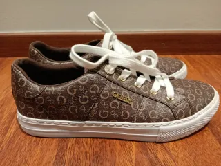 Scarpe Guess N. 39 marroni con logo