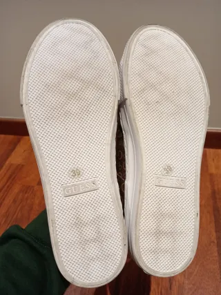 Scarpe Guess N. 39 marroni con logo