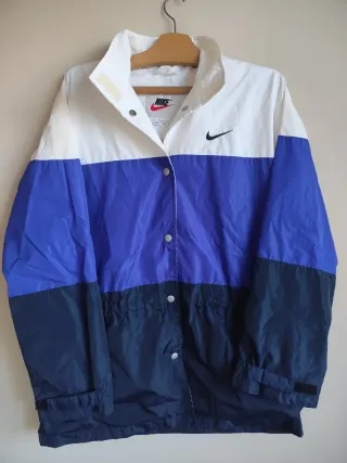Chubasquero Nike 90 Vintage Azul y Blanco