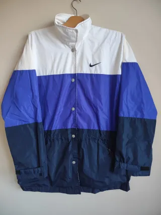 Chubasquero Nike 90 Vintage Azul y Blanco