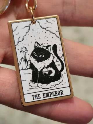 Llavero Gato Tarot El Emperador