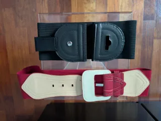 Cinturones elásticos negro y burdeos  5 € los dos