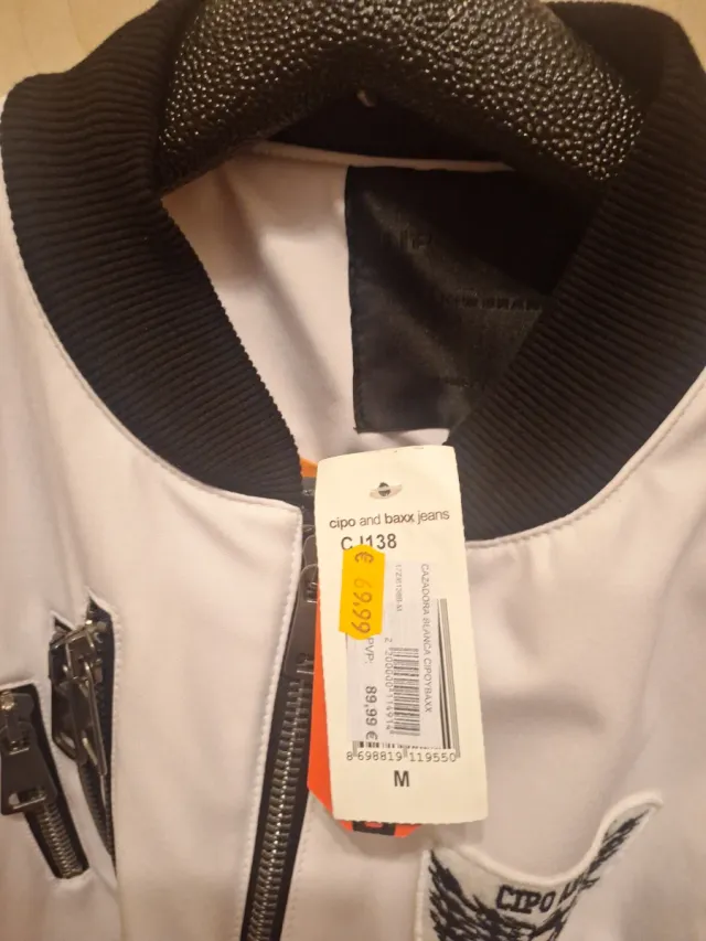 Cazadora Bomber Blanca y Negra Sin Estrenar