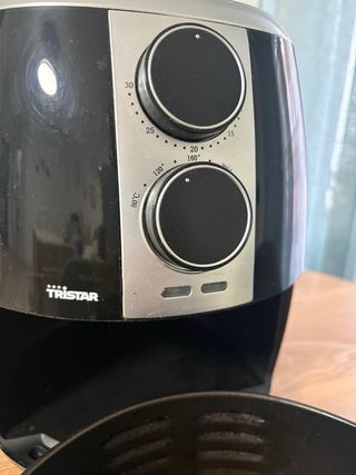 Freidora de aire Tristar negra
