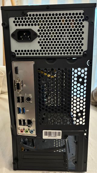 PC NUEVO i5 12aGen 16GB SSD, rápido y silencioso.