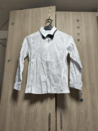 Camisa de niña blanca con pajarita