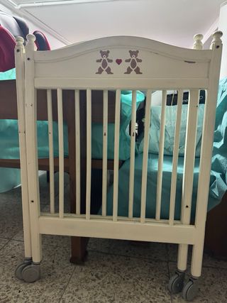 Cuna bebé blanca con ositos