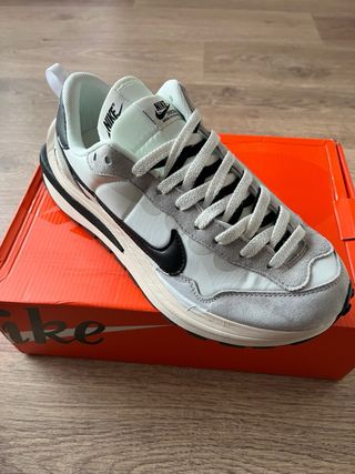 Nike Vaporwaffle Sacai Gris, Blanco, Negro