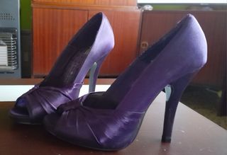 Zapatos de fiesta morados