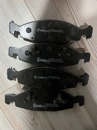 Pastillas Delanteras Brembo NUEVAS Jeep Cherokee