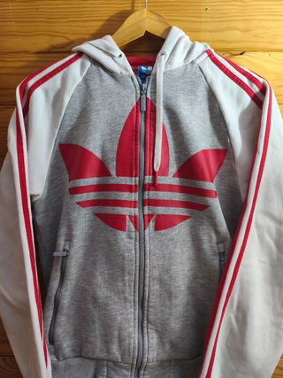 Sudadera Adidas Color Gris, Rojo y Blanco Talla S.