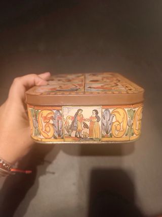 Antigua Caja Galletas Trias