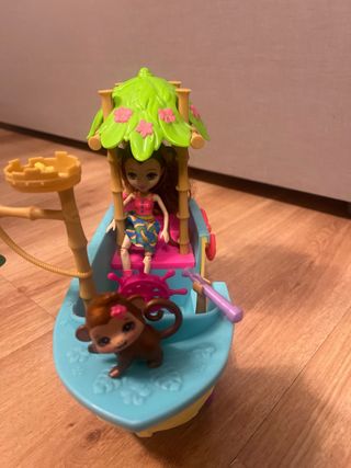 Barco Enchantimals con figuras