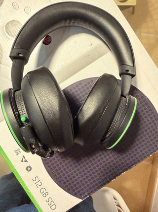 Xbox Series S + WD512 + Cuffie BT (REGALO)