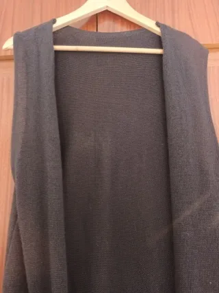 Jersey gris sin mangas