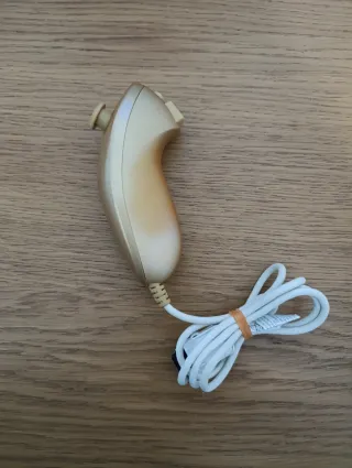 Nunchuk dorado - Nintendo wii