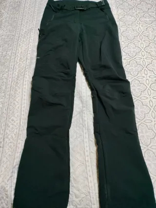 Pantalón trekking Decathlon negro