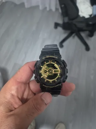 Reloj Casio G-Shock Dorado y Negro
