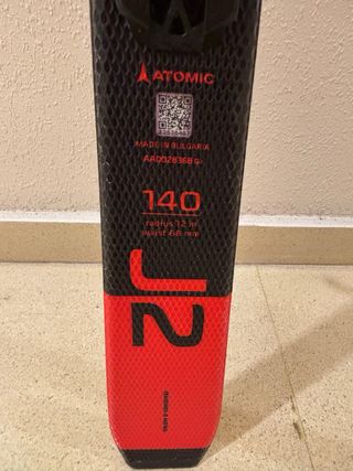 Esquís Atomic Redster J2 140 + Fijaciones L6