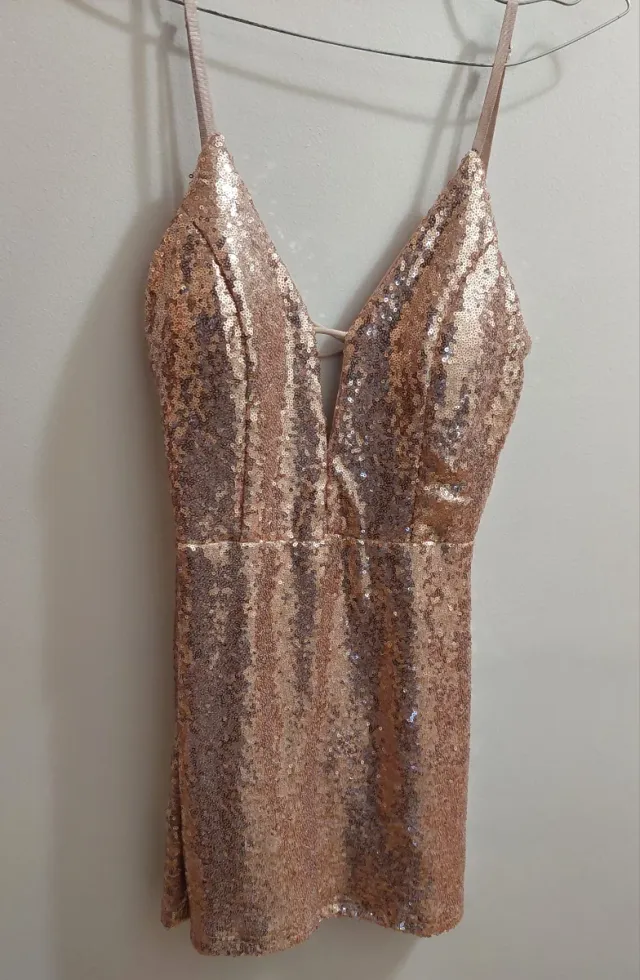 Vestido rosa lentejuelas. NUEVO