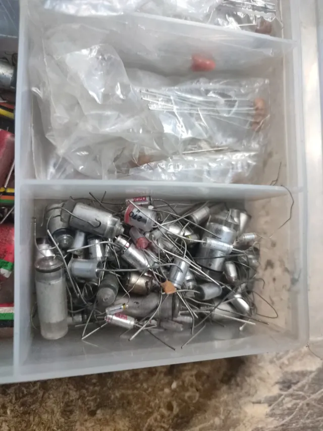 Componentes Electrónicos Varios Condensadores