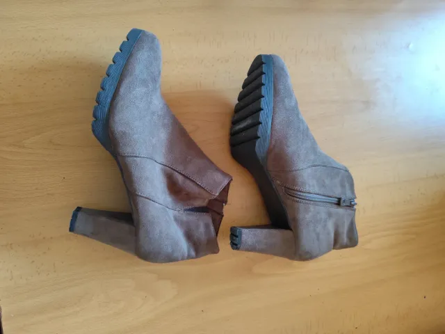 Botines tacón marrón talla 40