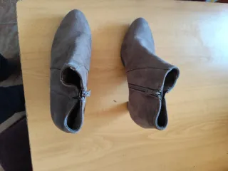 Botines tacón marrón talla 40